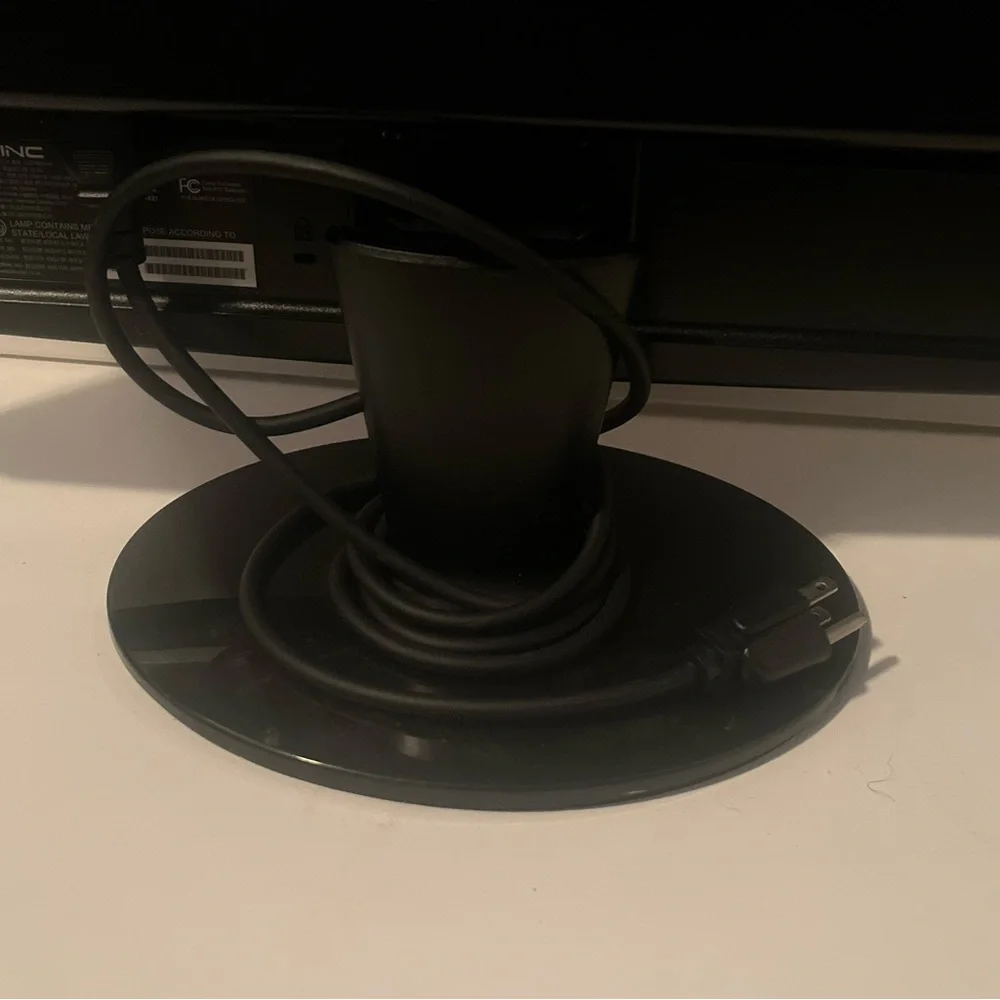I-INC iH-252HPB 25″ Widescreen LCD Monitor.
